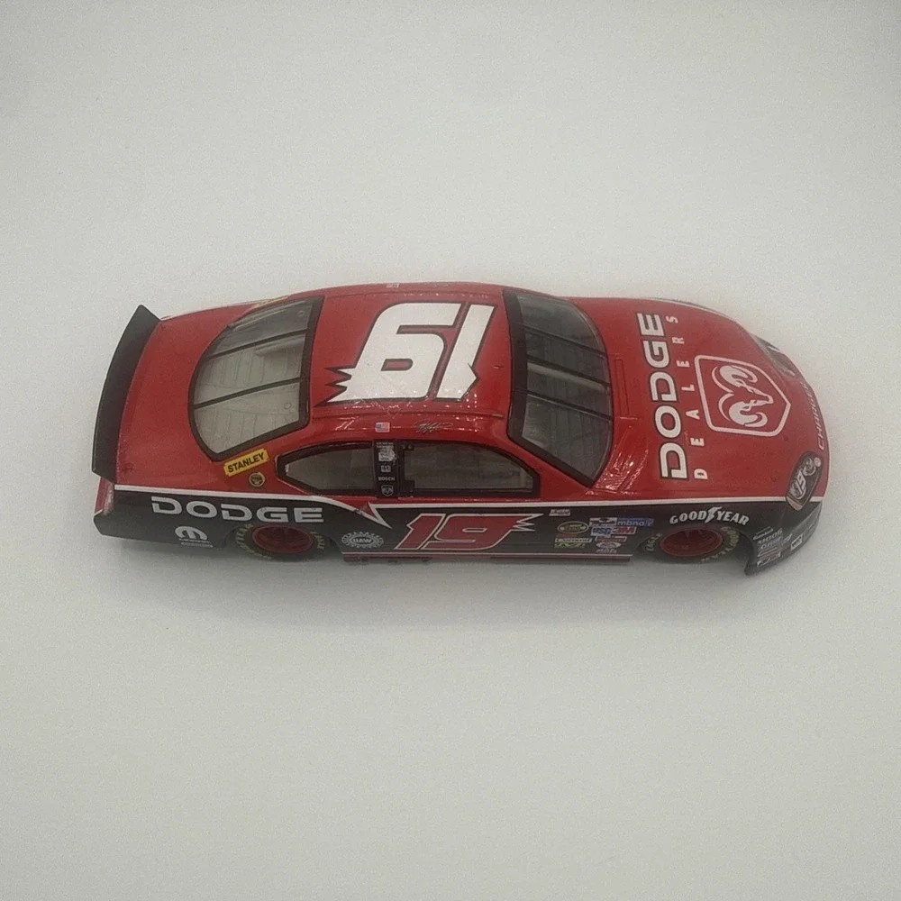 RARE 2006 Jeremy Mayfield #19 Dodge Dealers Dodge Intrepid 1:24 Action NASCAR
